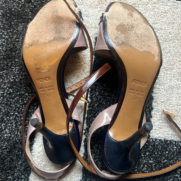 Beautiful Fendi Checkered and Tan Strappy Heels 37 - Picture 6 of 6